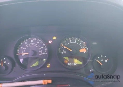 2014 Jeep Patriot Latitude из США, поврежденный, VIN 1C4NJPFB2ED660304